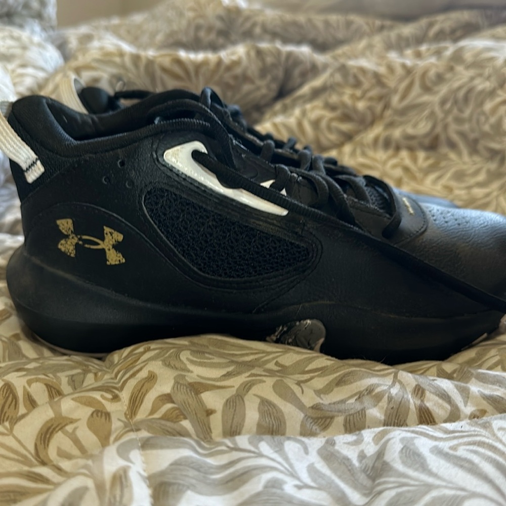 Under Armour Basketball shoes